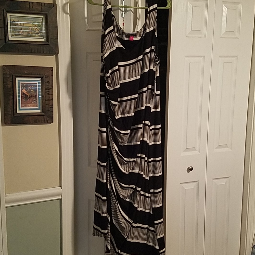 Sleeveless black and tan striped maxi dress